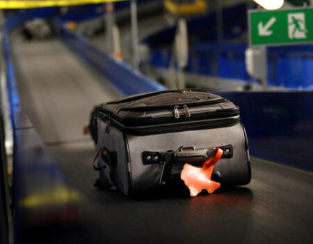 سال آینده عوارض خروج از کشور ۹۰۰ هزار تومان محاسبه می‌شود