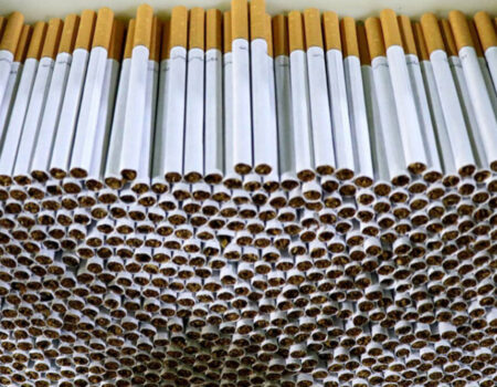 فروش دخانیات در فروشگاه‌های زنجیره‌ای 