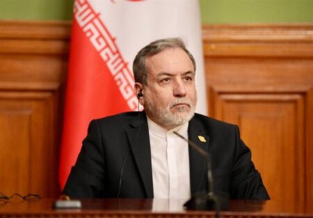 با روسیه مشورت‌های سیاسی نزدیک در سطوح مختلف داریم