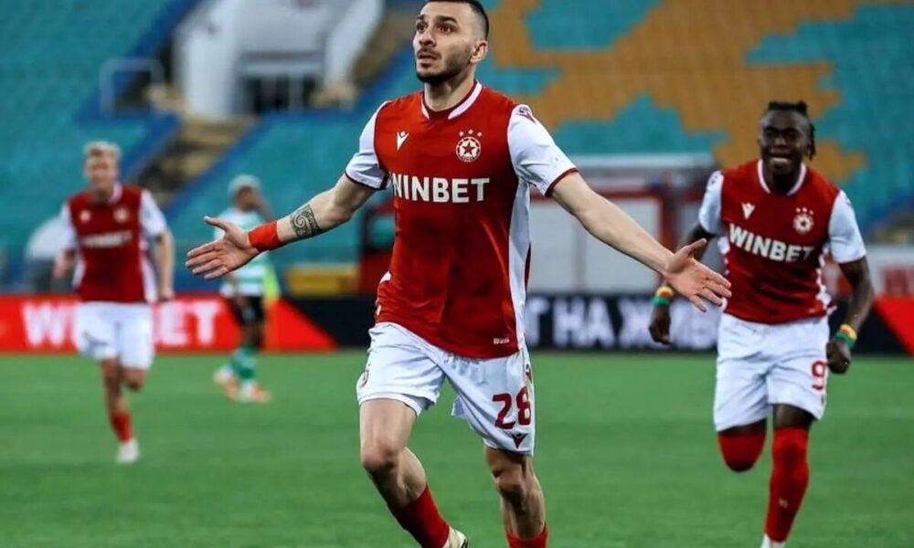 مهاجم یک میلیون یورویی روی میز استقلال؛ خرید جدید لو رفت