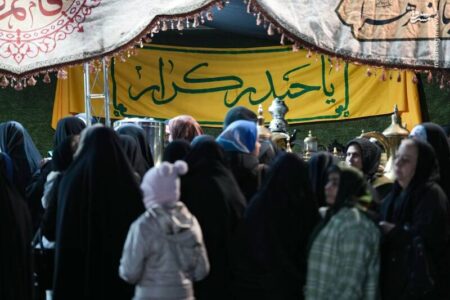عکس/ شب ولادت امیرالمومنین در هیئت رایه‌العباس(ع)