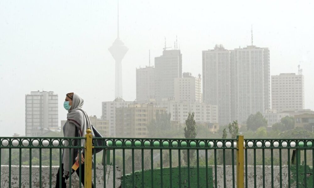 وضعیت خطرناک هوای تهران؛ مردم مراقب باشند