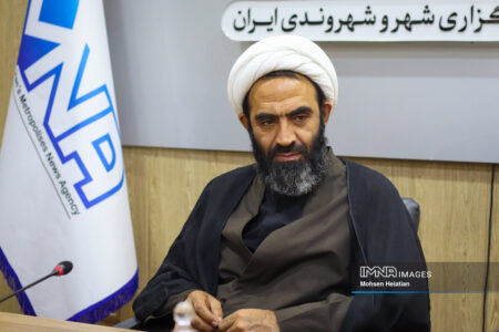 اصلاح ساختار درآمدها و حقوق، مسیر مهار تورم را هموار می‌کند