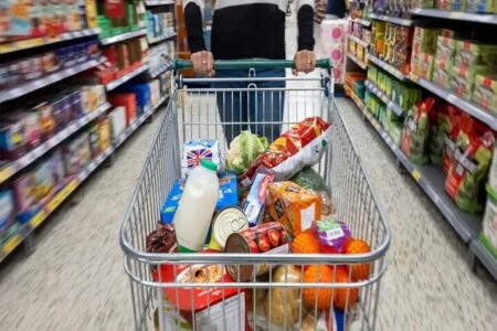 کدام کالاهای اساسی مشمول طرح کالابرگ می‌شود؟