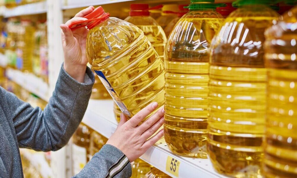 ترخیص کالاهای اساسی از گمرکات سرعت گرفت/ رشد ۴۷ درصد واردات روغن در ۹ ماهه امسال