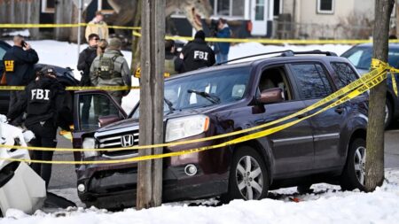 قتل یک زن توسط ماموران فدرال آمریکا | ترامپ مدعی دفاع از خود شد!