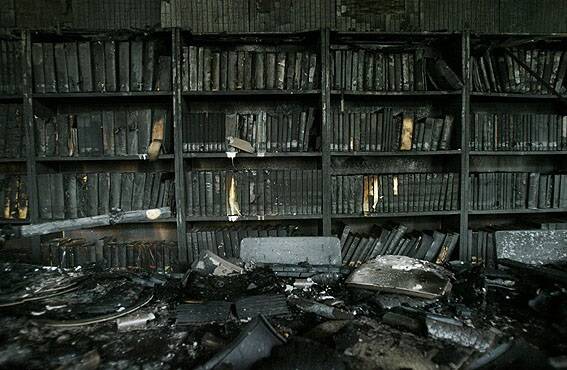 در ۲ روز خون‌بار، ۵۰ کتابخانۀ کشور در آتش سوخت /پهلوی روی مغول را سفید کرد