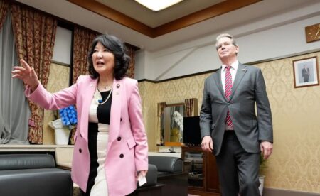 زلزله مالی در ژاپن/ سقوط ین و هراس سرمایه‌گذاران جهانی