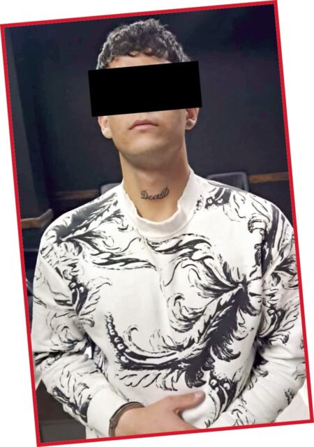 جوان ۱۹ ساله با ضربات پی‌درپی چاقو پدرش را سلاخی کرد +عکس قاتل