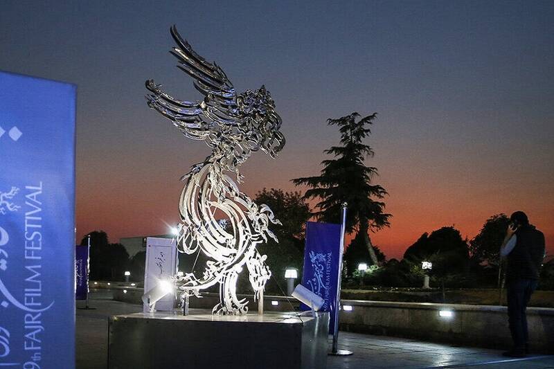 فجر تعطیلی ندارد