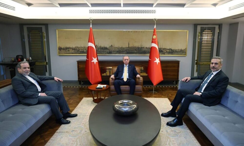 دیدار وزیر خارجه ایران با رئیس جمهور ترکیه