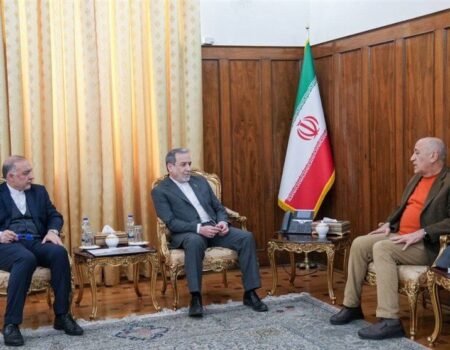 عراقچی: هنر می‌تواند مسیرهای ارتباطی میان ملت‌ها را حفظ کند