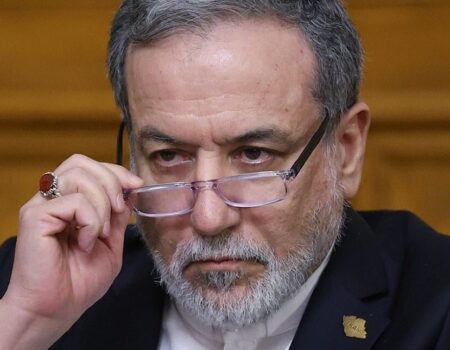 یادآوری عراقچی از توصیه شوم آقای «امریکا_آخر!»