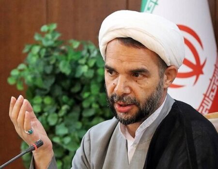 انقلاب اسلامی مصداق روشنی از غلبه حق بر باطل است