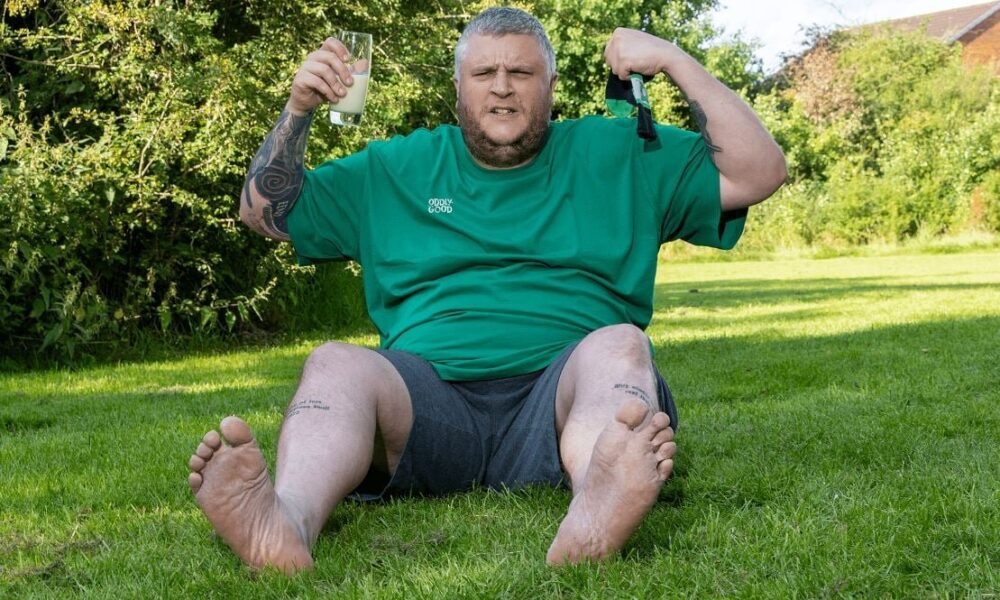 مسابقات جهانی کشتی با انگشت پا آغاز شد! +ویدیو