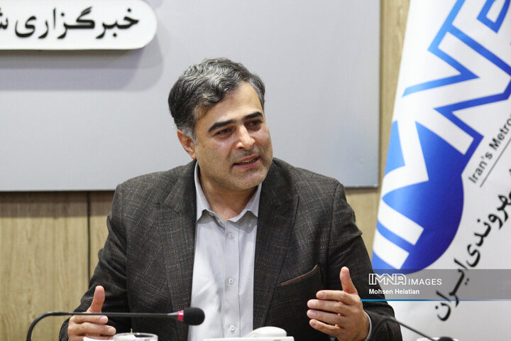 هم تهدیدها را بگوییم هم فرصت‌ها را / اصفهان رکورددار نیروگاه‌های خورشیدی کشور است