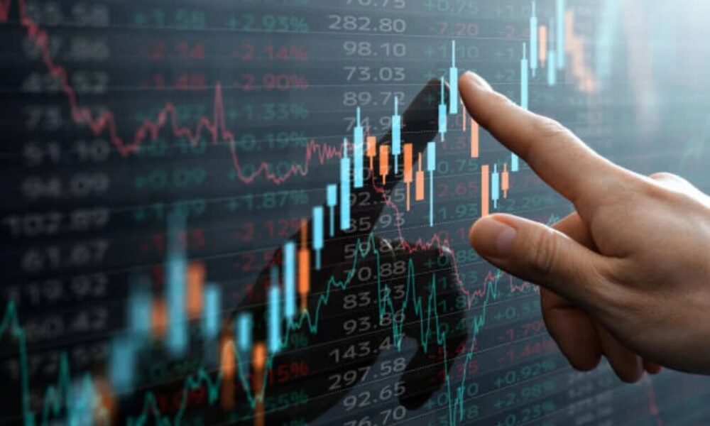 بورس در رقابت با بازارهای سرمایه درخشان جلوه نکرد/ افت بازدهی بورس زیر سایه بازتوزیع ریسک