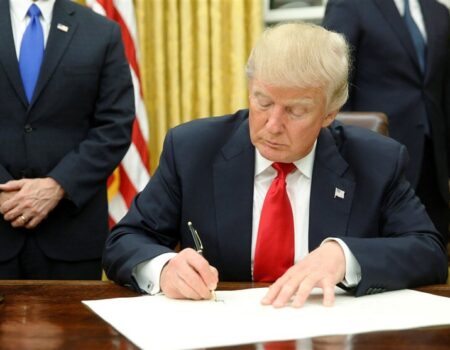 جزئیات فرمان اجرایی ترامپ علیه تجارت با ایران