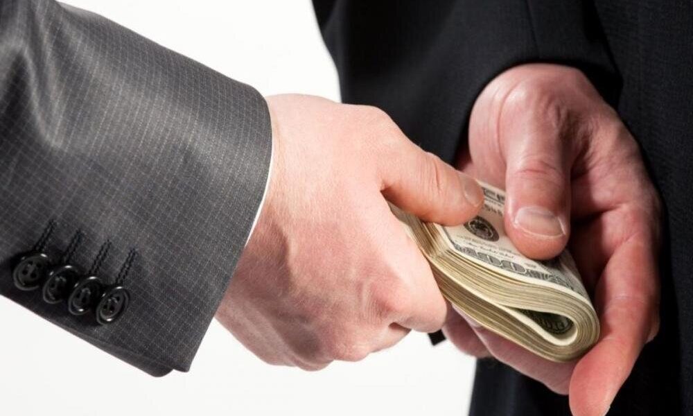 رانت‌خواران را رها نکنید