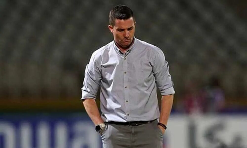 سرمربی پرسپولیس پس از شکست مقابل ملوان: ناراحتی همین‌جا می‌ماند