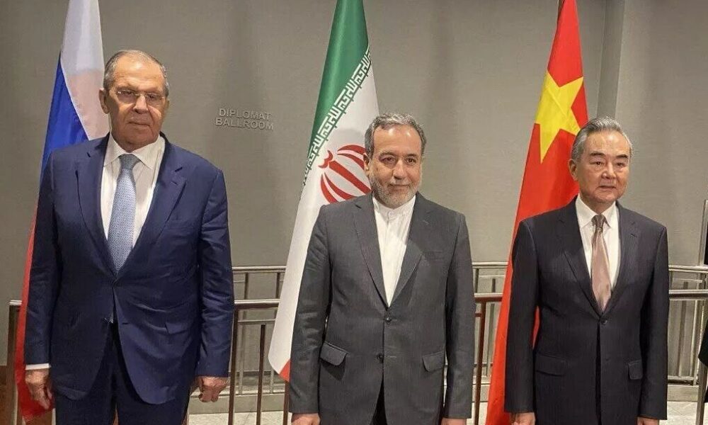 روسیه و چین به نفع ایران وارد جنگ می‌شوند؟