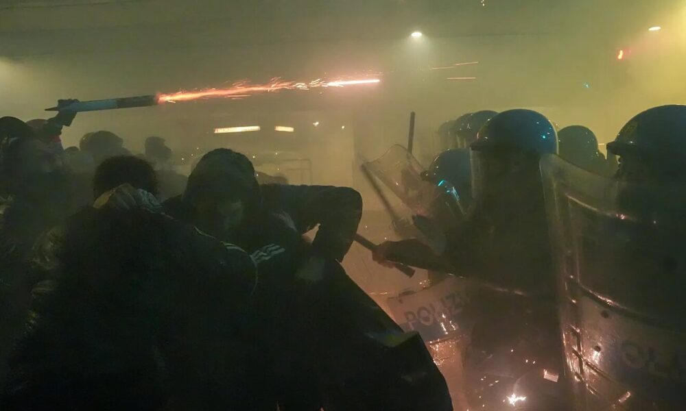 ویدیو| اعتراضات مردم به خشونت کشیده شد