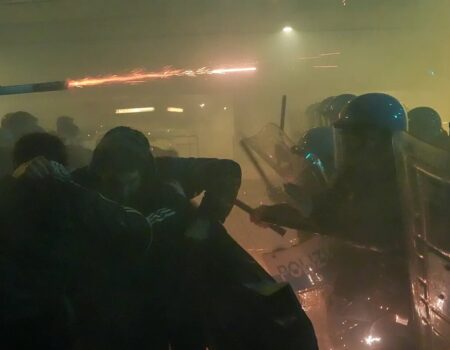 ویدیو| اعتراضات مردم به خشونت کشیده شد