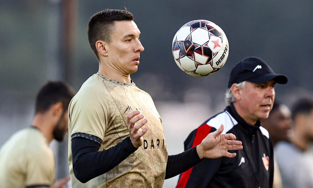 اقدام بازیکنان پرسپولیس علیه ستاره خارجی؛ سرگیف شاکی شد