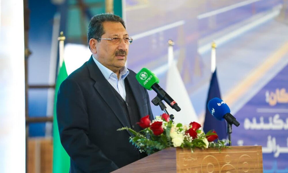 افتتاح ۱۳۲۵ واحد بزرگ، کوچک و متوسط صنعتی در دولت چهاردهم