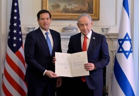 قاتل کودکان غزه پیوستن به شورای صلح ترامپ را امضا کرد