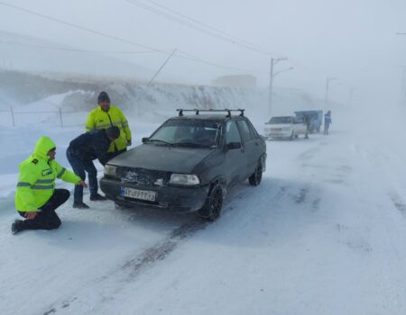 هشدار جدی پلیس به مسافران؛ بارش شدید برف و باران این جاده‌ها را مسدود کرد