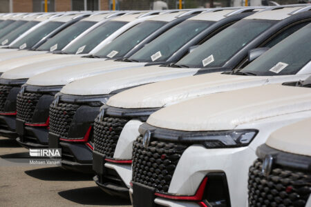 تفاوت قیمت کارخانه و بازار خودرو در بهمن ۱۴۰۴