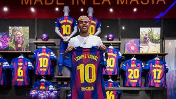 پیراهن ۲۵۰ میلیون دلاری؛ رکورد مسی شکسته شد پیراهن ۲۵۰ میلیون دلاری؛ رکورد مسی شکسته شد