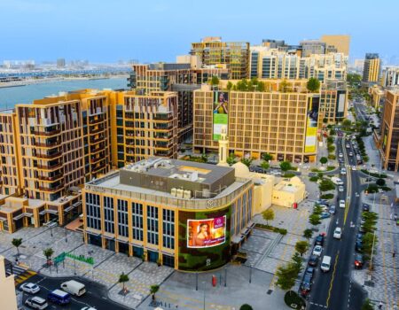 نخستین خیابان ساخته‌شده از طلا در جهان اینجا افتتاح می‌شود