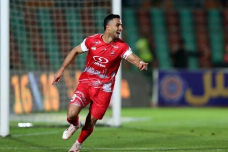 تردید پرسپولیس برای تمدید با آقای گل؛ علیپور اردوگاه سرخ را ترک می‌کند؟