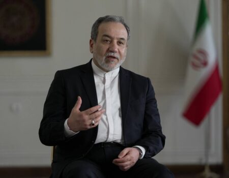 انتقاد عراقچی از اروپایِ ناتوان؛ «بروکسل وزن ژئوپلیتیکی خود را از دست داده است»