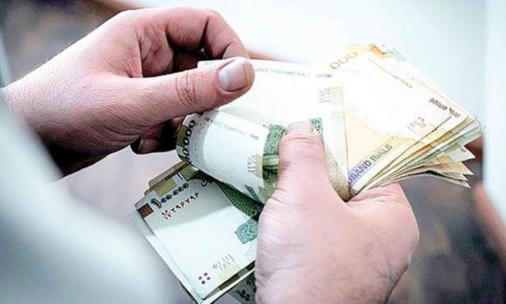 پس‌اندازهای مردم به سرعت از دست می‌رود