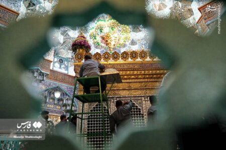 عکس/ تنظیف مضجع شریف حرم حضرت معصومه(س)
