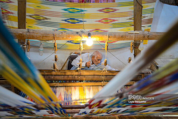 پارچه‌بافی؛ تاریخ تن‌پوشی که اقتصاد، هویت و زندگی اجتماعی ایرانیان را بافته است