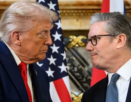 ترامپ و نخست وزیر انگلیس در مورد ایران تلفنی گفت‌وگو کردند