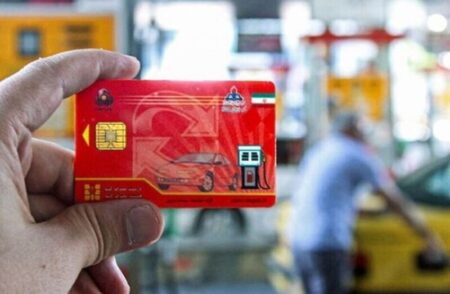 ۶۰ لیتر سهمیه بنزین اسفند امشب شارژ می‌شود