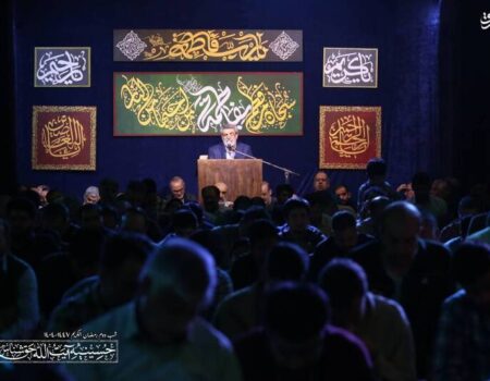 عکس/ دومین شب از ماه مبارک رمضان در حسینیه آیت‌الله حق‌شناس