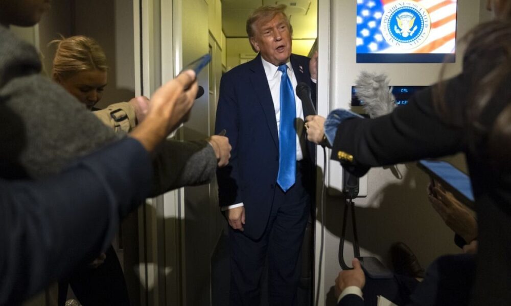 نیویورک تایمز: ترامپ درباره جنگ با ایران به کسی توضیح نمیدهد نیویورک تایمز: ترامپ درباره جنگ با ایران به کسی توضیح نمیدهد