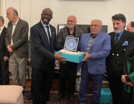 حضور حسن روشن در یک سفارتخانه خبرساز شد +عکس