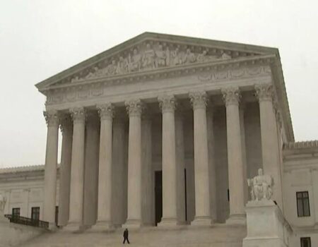 دیوان عالی آمریکا اکثر تعرفه‌های ترامپ را لغو کرد