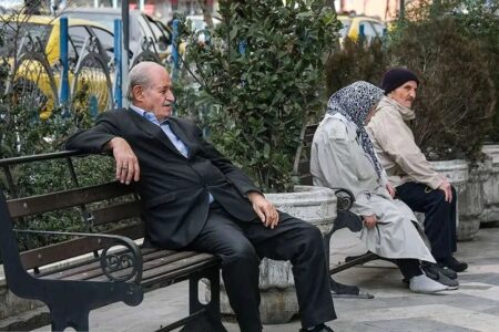 فریاد بازنشستگان و بیماران را می شنوید