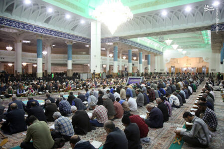 عکس/ جزء خوانی قرآن کریم در حرم حضرت معصومه(س)