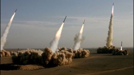 زنگ خطر جنگ به گوش می‌رسد