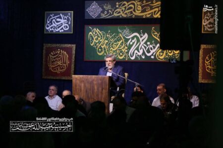 عکس/ چهارمین شب از ماه رمضان در حسینیه آیت‌الله حق‌شناس