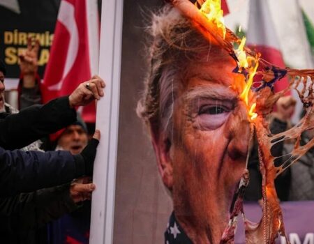 جنگ با ایران موجب فروپاشی نظم جهانی خواهد شد